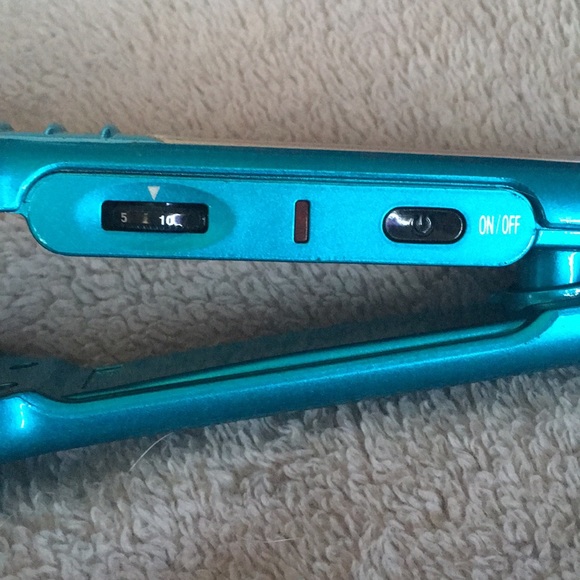 Infiniti pro Conair Teal flat iron - Picture 2 of 4
